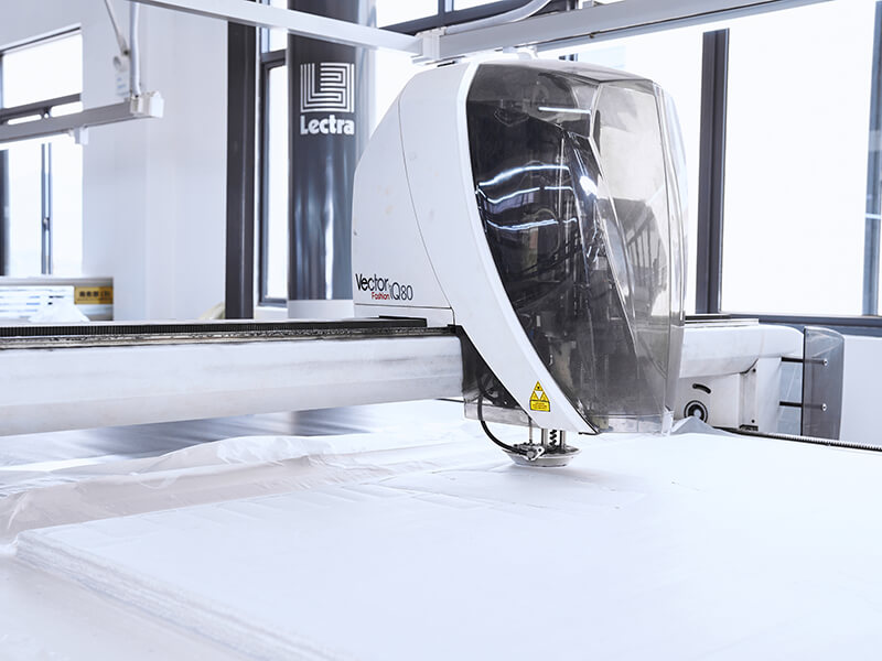 Automatic Clothes Cutting Machine