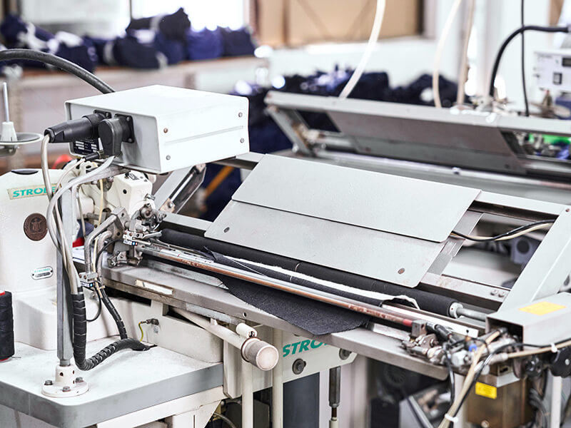 Automatic Clothes Cutting Machine